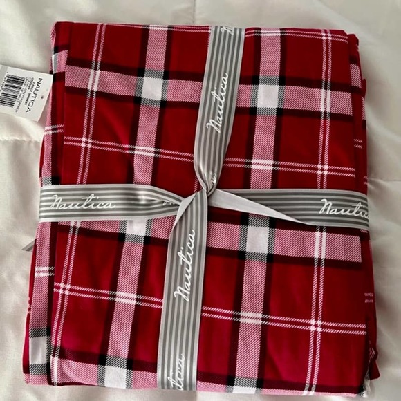 NAUTICA 2-Piece Pajama Gift Set NWT - Picture 4 of 4